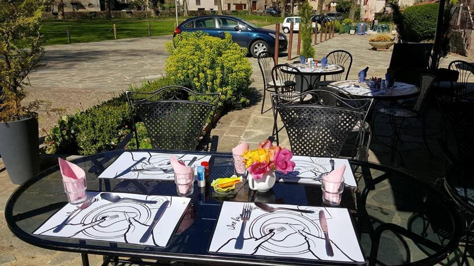 Auberge Henri IV Segur-le-Chateau Екстер'єр фото